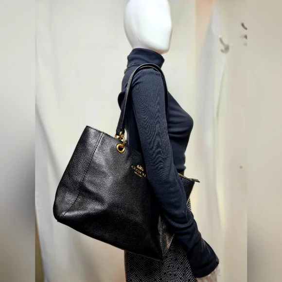 Coach Pebbled Leather Jes Tote F76701 Zip Tote Bag – Black & Gold Authenticated - Picture 3 of 10